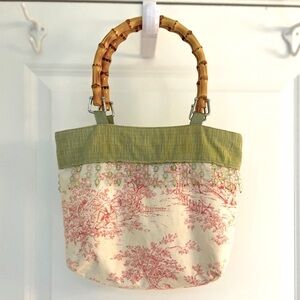 Toile Womens Spring White Pink Handbag Carved Wood Handles Beads 8 x 3 x 7.5 in